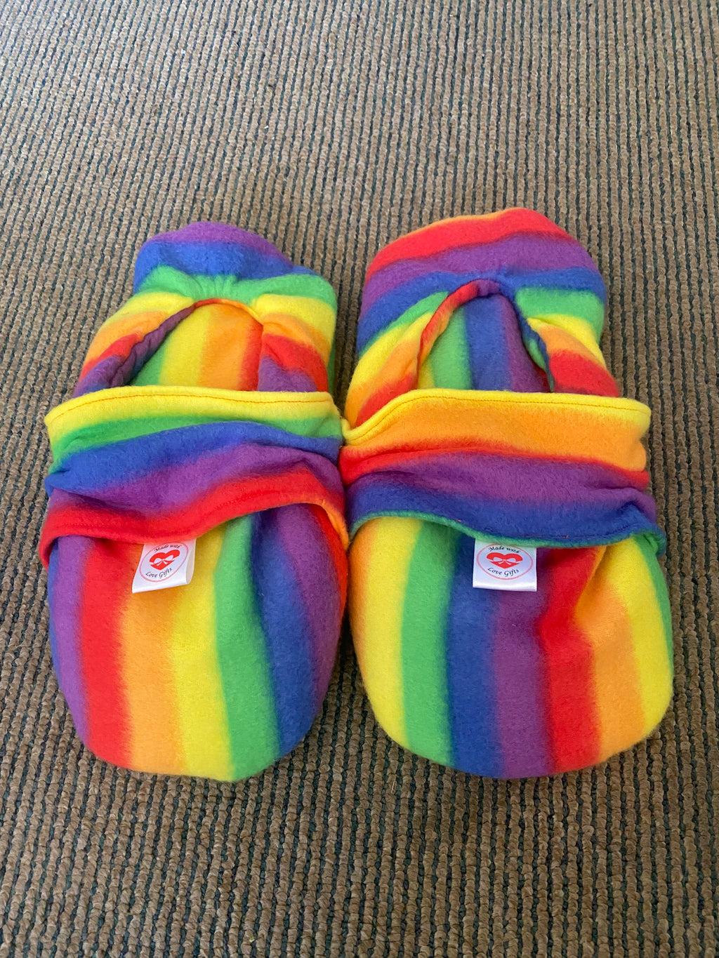 Hot Socks heat in microwave (wheat in soles and toe area)
